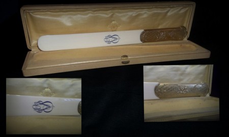 012 MARQUE PAGE VERMEIL ET IVOIRE
